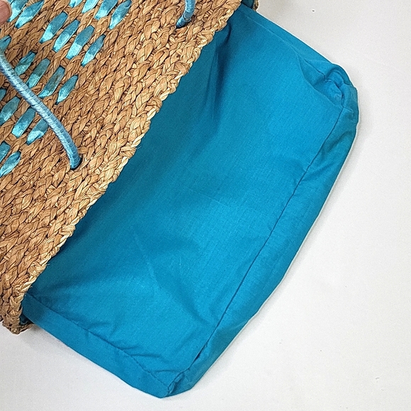 ESPRIT Large Woven Straw Tote Purse - Picture 13 of 17